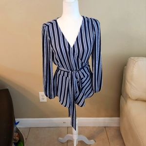 Ann Taylor blouse cross bloses make a bow or leave hanging. Scrunch sleeve.
